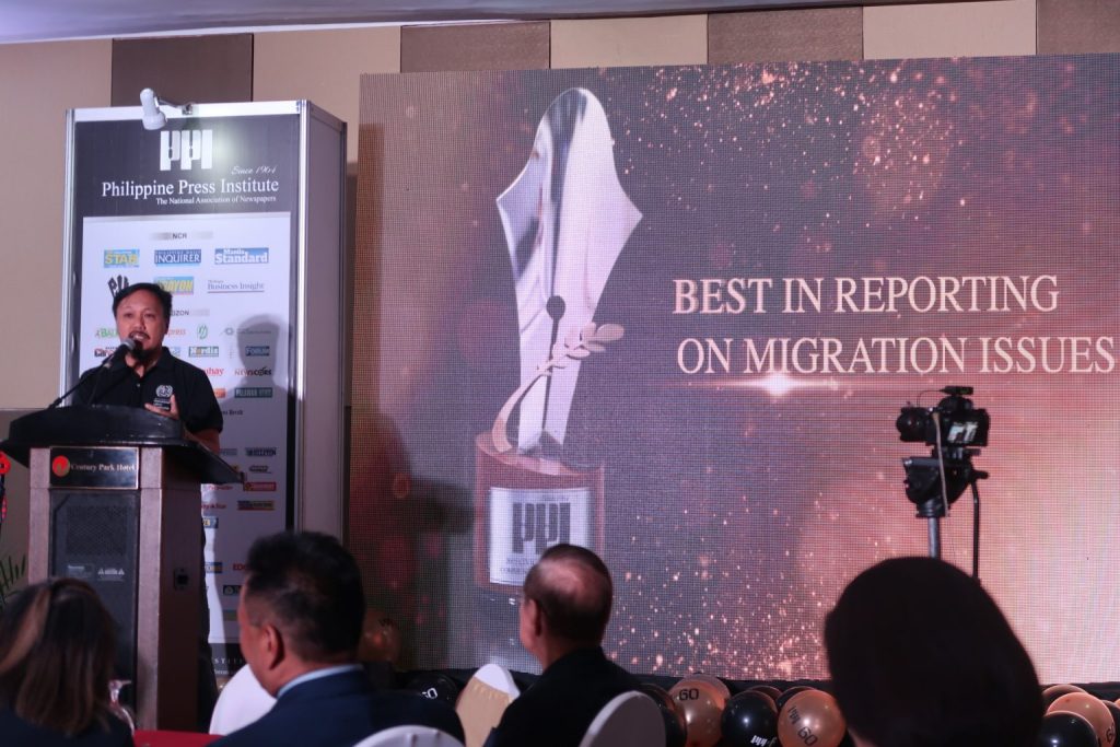 ILO National Project Coordinator Hussein Macarambon speaks on the importance of covering and reporting on migration and labor migration in community media, during the 2023 PPI Awards Ceremony.